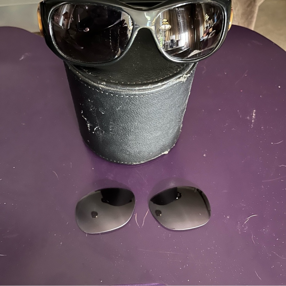 Gucci black bamboo sunglasses with dark lens plus extra lighter lens